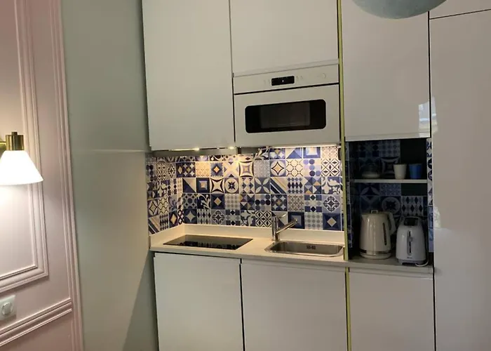 Cozy 5 Luxembourg Garden Aldaro Apartman *