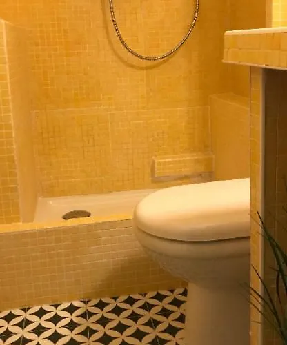 Cozy 5 Luxembourg Garden Aldaro